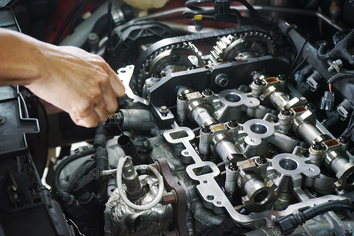 How to Find and Fix an Engine Oil Leak