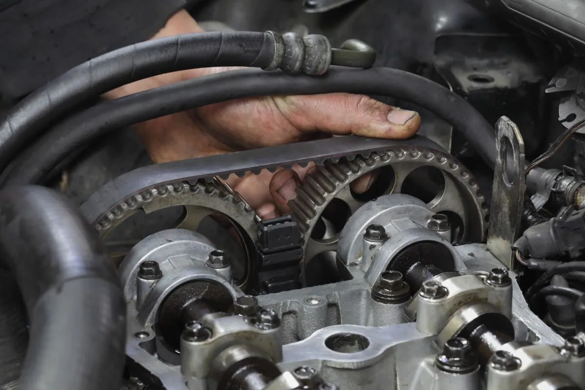 Timing Belt vs Timing Chain Problems: What to Know
