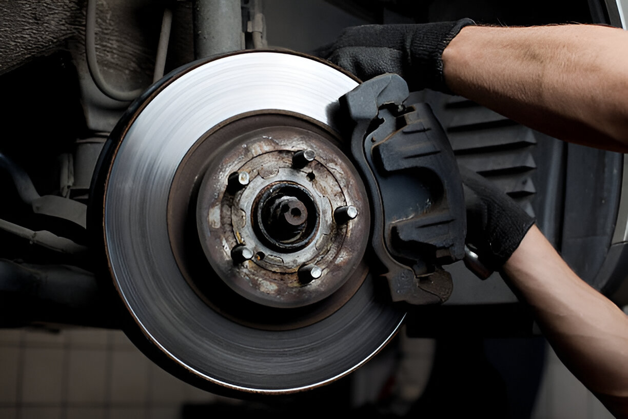 Best Brake Pads for Daily Driving: Top 10 Reviewed