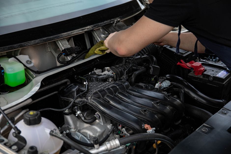 Solvent-Based vs. Water-Based Degreasers - engine degreaser guide