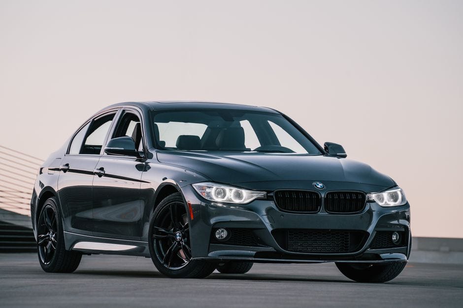 Choosing the Correct Oil and Filter for Your 3 Series - oil change BMW 3 Series